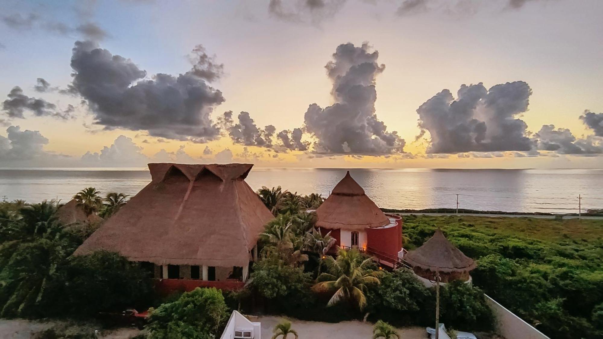 Azulea Isla Mujeres Hotel Exteriör bild